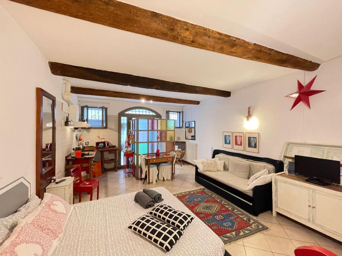 La Casa Degli Zii Apartment Ferrara Bagian luar foto