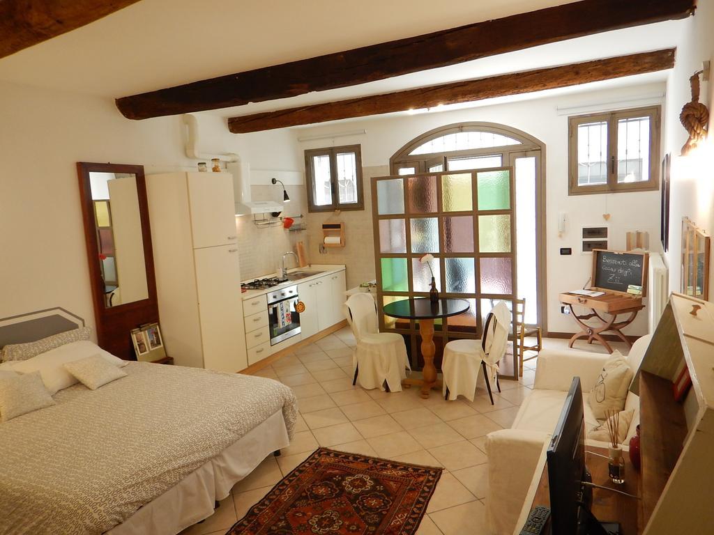 La Casa Degli Zii Apartment Ferrara Bagian luar foto