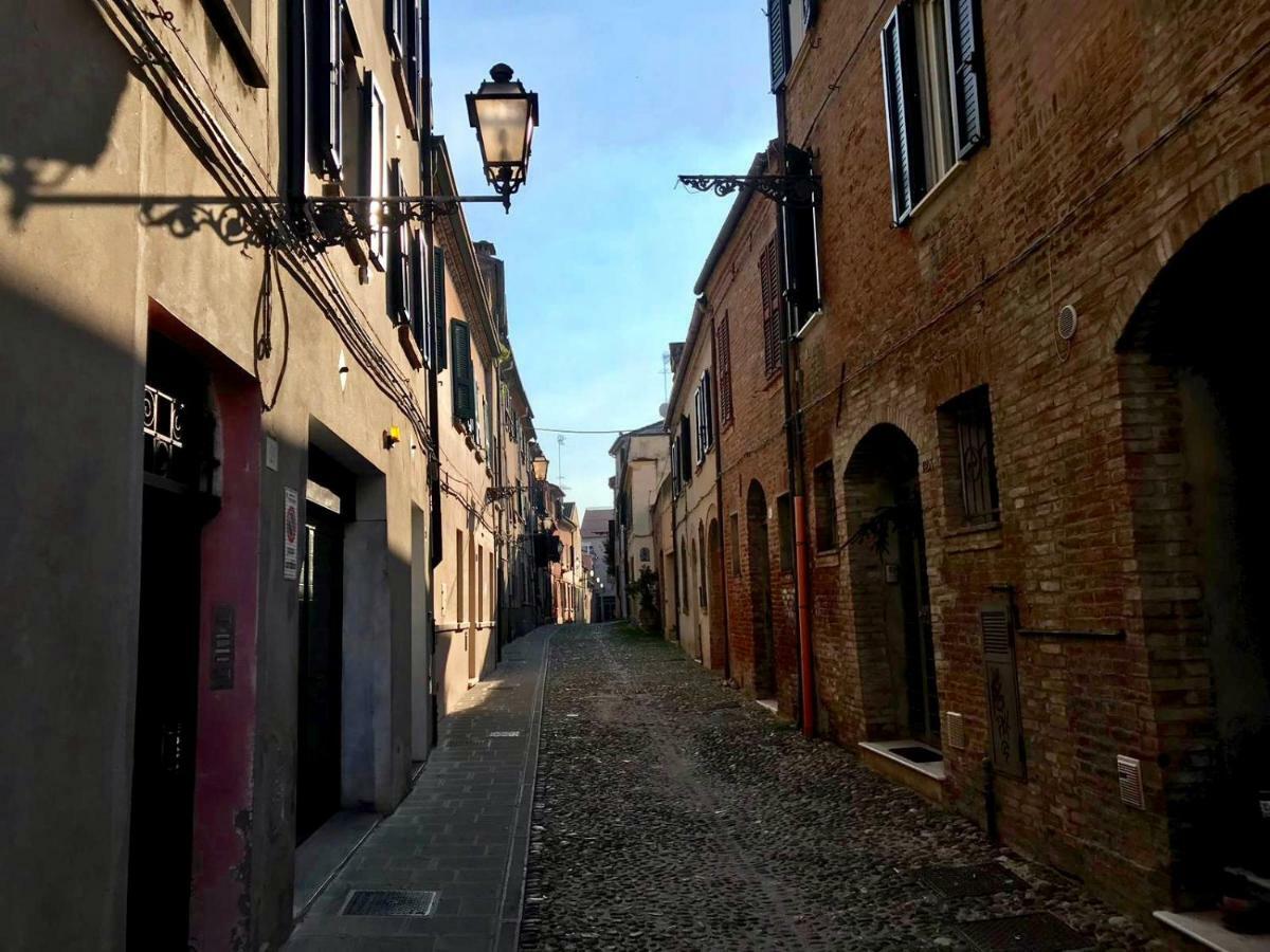 La Casa Degli Zii Apartment Ferrara Bagian luar foto