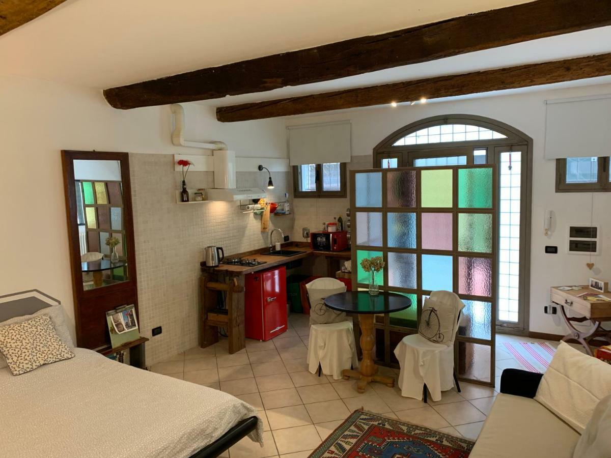 La Casa Degli Zii Apartment Ferrara Bagian luar foto